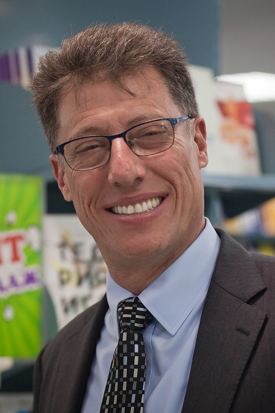 Daniel Gordis portrait